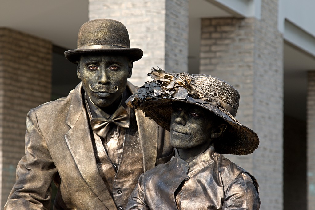 living statue levend standbeeld evenement event festival festiviteit kunst art straatkunst streetart artiest beeld beeldhouwwerk sculpture sculptuur